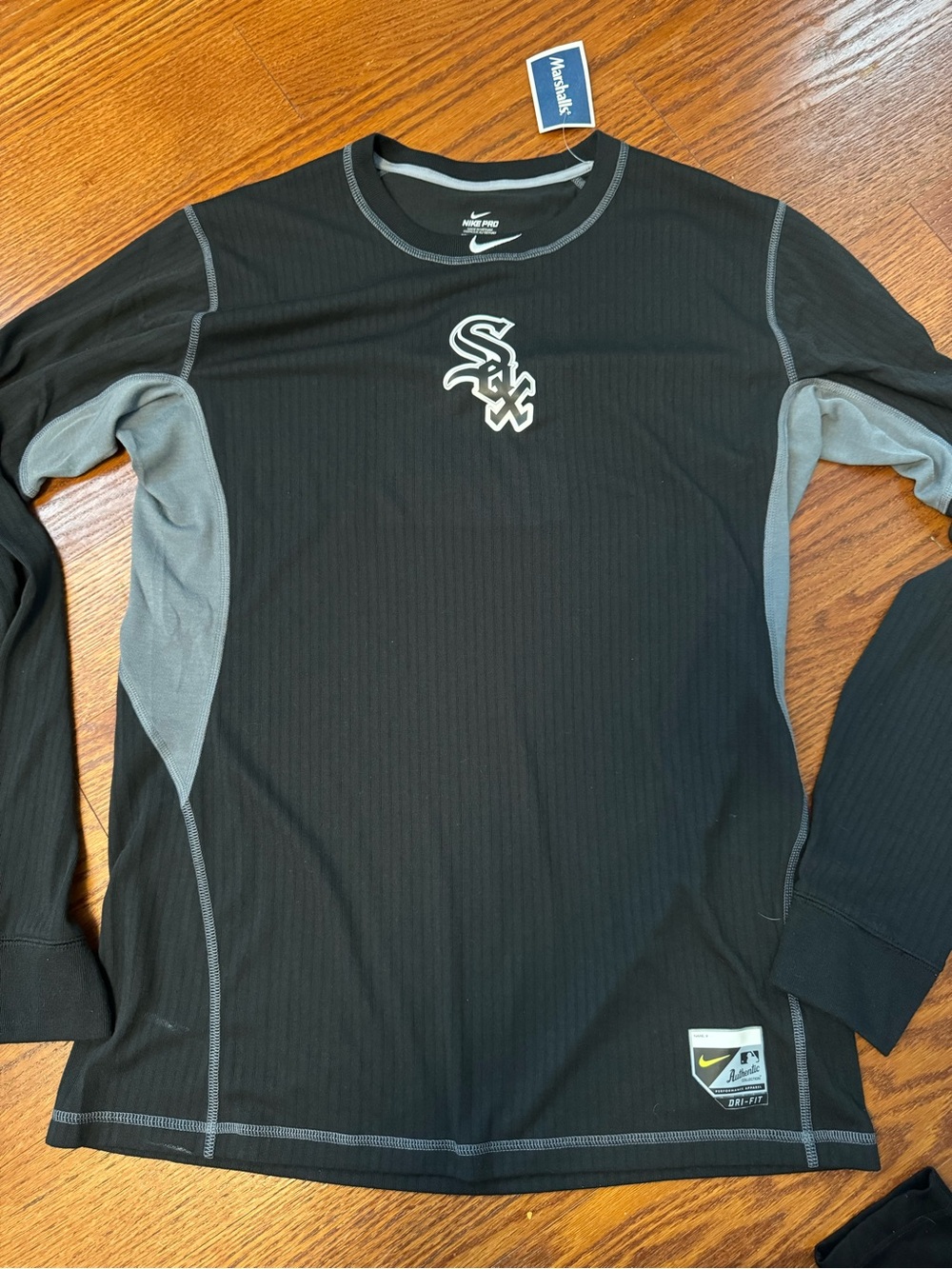 nike long sleeve white sox size large
